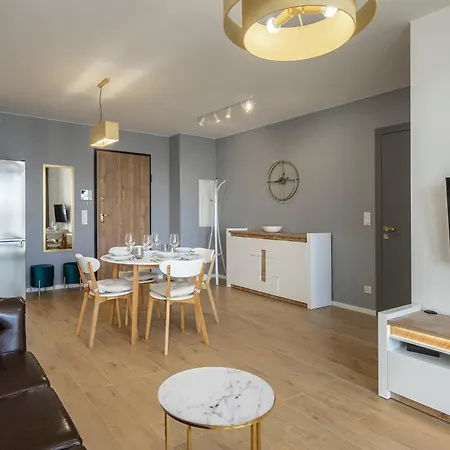 110 Plac Unii - Dla 4 Os Z Miejscem W Hali Garazowej Gdynia