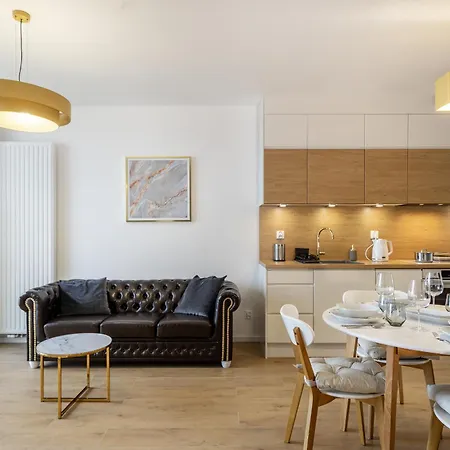 110 Plac Unii - Dla 4 Os Z Miejscem W Hali Garazowej Апартаменты Гдыня