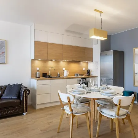 110 Plac Unii - Dla 4 Os Z Miejscem W Hali Garazowej * Гдыня