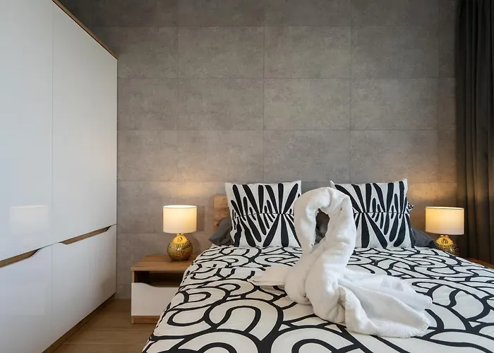 110 Plac Unii - Dla 4 Os Z Miejscem W Hali Garazowej Apartman